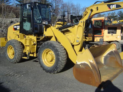 2020 CAT 918M