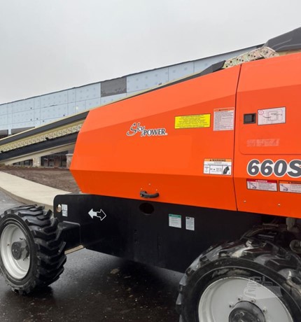 2014 JLG 660SJ