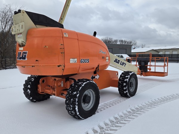 2010 JLG 600S