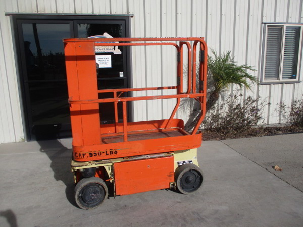 2015 JLG 1230ES