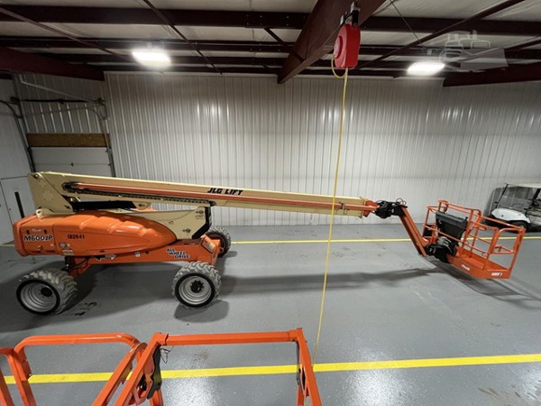 2014 JLG M600JP