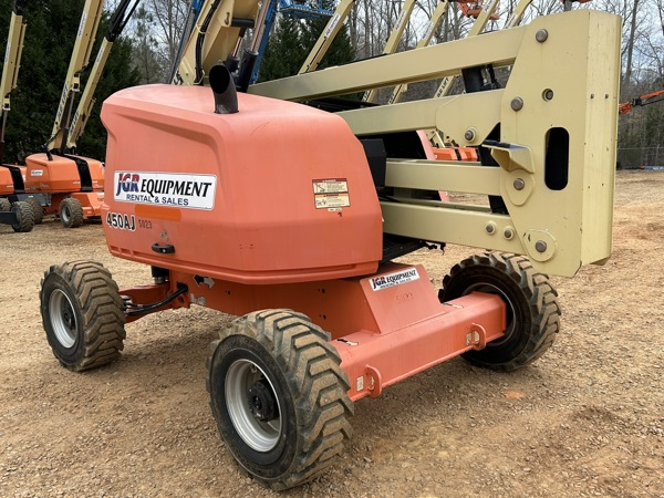 2017 JLG 450AJ