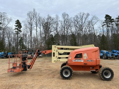 2017 JLG 450AJ