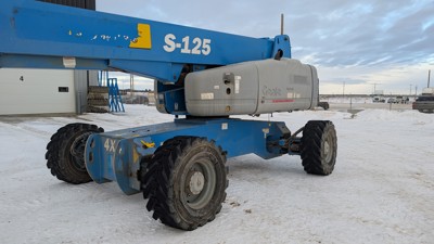 2011 Genie S-125