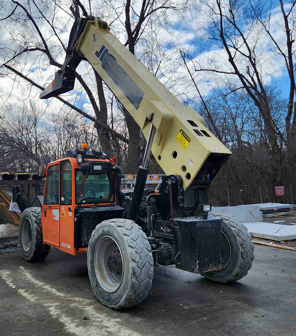 2015 JLG G12-55A