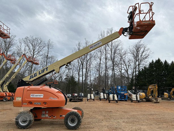 2007 JLG 400S