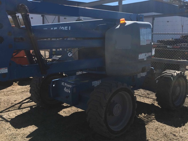 2012 Genie Z-45/25 RT