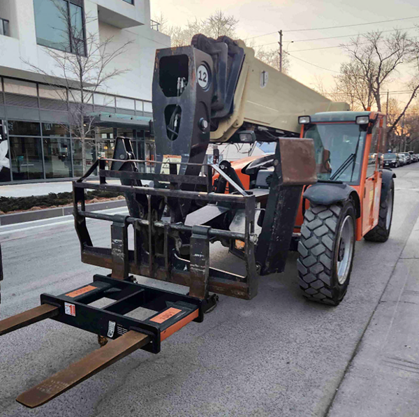 2013 JLG G12-55A