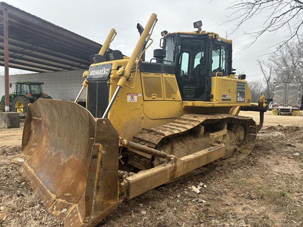 2018 Komatsu D65EX-18 