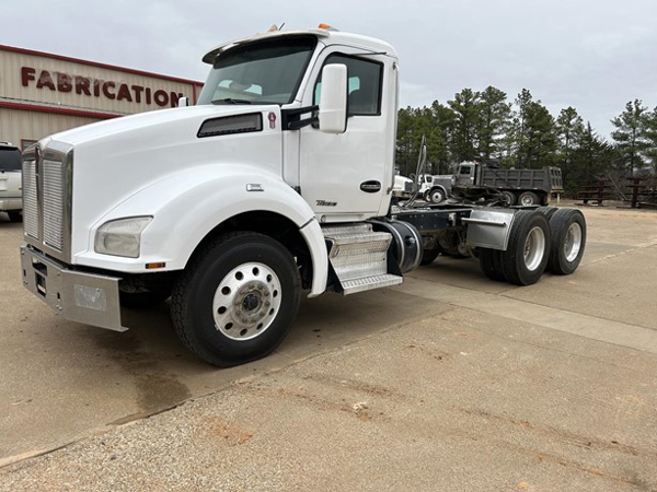 2020 Kenworth T880