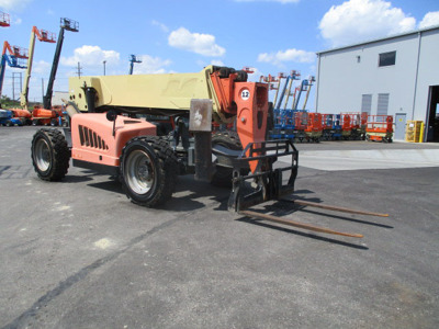 2011 JLG G12-55A